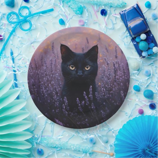 Zwarte kat in een lavendelveld illustratie papieren bordje (Feest)