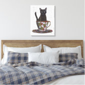 Zwarte kat in Teacup Canvas Afdruk (Insitu (Slaapkamer))