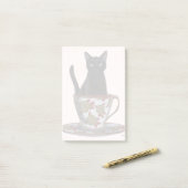 Zwarte kat in Teacup Post-it® Notes (Op bureau)
