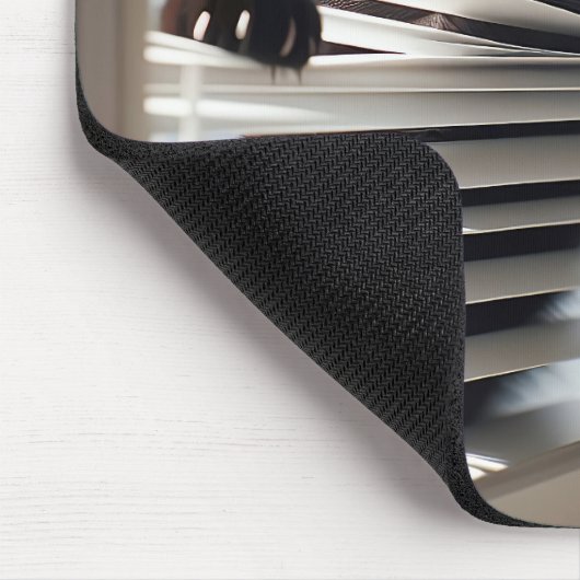 Zwarte kat in witte blinds muismat (Hoek)