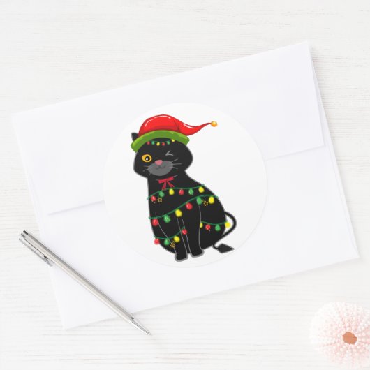 Zwarte kat kerstlichten ronde sticker (Envelop)