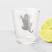 Zwarte kat klimmen op menselijke rug shot glas (Achterkant)