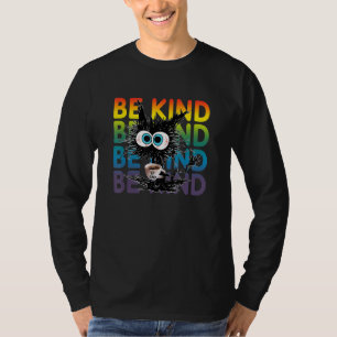 Zwarte kat koffie wees vriendelijk t-shirt