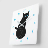 Zwarte kat met blauwe ogen vierkante klok (Hoek)