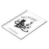 Zwarte kat met bloemen en Portugese expressie Notitieboek (Linkerzijde)