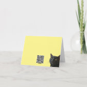 Zwarte kat met een grappige eigenzinnige uitdrukki kaart (Achterkant)