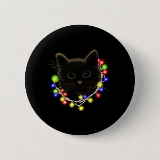 Zwarte kat met kerstverlichting ronde button 5,7 cm (Voorkant)