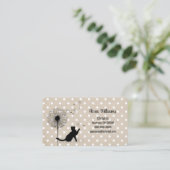 Zwarte kat met paardenbloem op stippen visitekaartje (Staand voorkant)