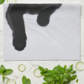 Zwarte kat met rode kersthat theedoek (Gevouwen)