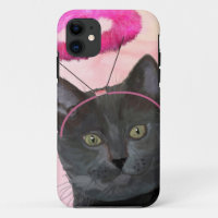 Zwarte kat met roze engel halo