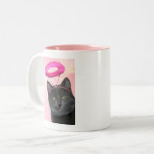 Zwarte kat met roze engel halo tweekleurige koffiemok (Voorkant links)