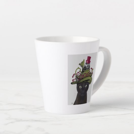 Zwarte kat met theepot en kippen latte mok (Rechterhoek)