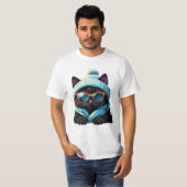 Zwarte kat met zonnebril en winterse pet t-shirt (Voorkant volledig)