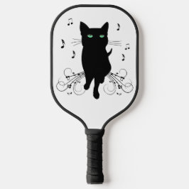 Zwarte kat omringd door fluisterende muzieknoten pickleball paddle