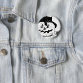 Zwarte kat op een pompoen ronde button 5,7 cm (In situ)