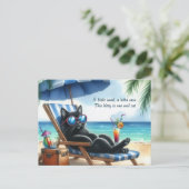 Zwarte kat op het strand briefkaart (Staand voorkant)