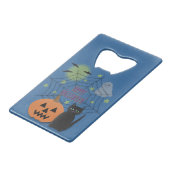 Zwarte kat & pompoen niet eng Halloween Creditkaart Flessenopener (Voorkant Gekanteld)