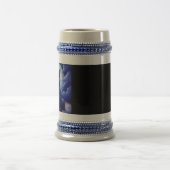 Zwarte kat poseert voor de maan en witte wolken bierpul (Center)