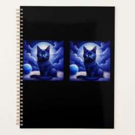 Zwarte kat poseert voor de maan en witte wolken planner