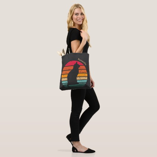 Zwarte kat Silhouette op verharde regenboog Tote Bag (Op model)