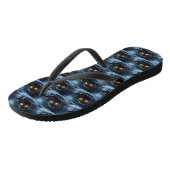Zwarte Kat Sneeuwachtige Sleigh Ride Kerstmisdecor Teenslippers (Schuin)