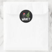 Zwarte kat wat duwen kerstboom grappig ronde sticker (Tas)