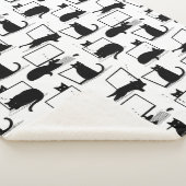 Zwarte katten die op het laptoppatroon zitten sherpa deken (3/4)