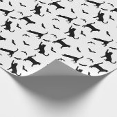 Zwarte katten en vleermuizen op witte Halloween pa Cadeaupapier (Hoek)