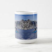 Zwarte katten in Santa Hats Snowboarden Adventure Koffiemok (Center)