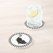 Zwarte katten met een zwarte katje in zwart-wit zandsteen onderzetter (Zijkant)