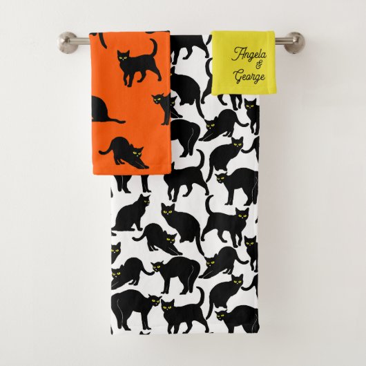 Zwarte katten op wit bad handdoek (Insitu)