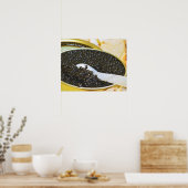 Zwarte kaviaar en een lepel van een parelmoer tot poster (Keuken)