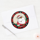 Zwarte kerstman met Speelgoed zak Ronde Sticker (Envelop)