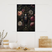 Zwarte Kever In Donkere Bloementuin, Sombere Bug Poster (Keuken)