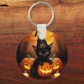 Zwarte kitten in heks Pet te midden van Halloween Sleutelhanger (Voorkant)