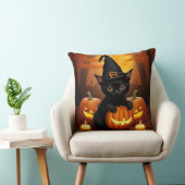 Zwarte kitten in heksenhoed te midden van Hallowee Kussen (Stoel)