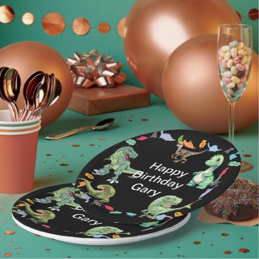 Zwarte kleur Achtergrond Dinosaurus Verjaardagsfee Papieren Bordje (Multi)