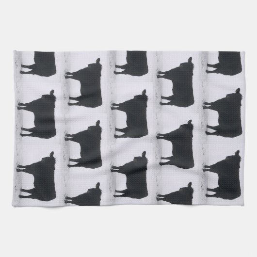 Zwarte Koe in de sneeuwkeuken Theedoek (Horizontaal)
