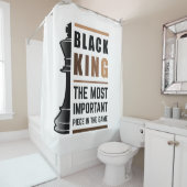 Zwarte koning het belangrijkste stuk in het spel 2 douchegordijn (In situ)