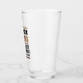 Zwarte koning het belangrijkste stuk in het spel 2 glas (Links)