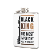 Zwarte koning het belangrijkste stuk in het spel 2 heupfles (Links)