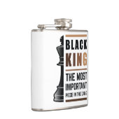 Zwarte koning het belangrijkste stuk in het spel 2 heupfles (Rechts)