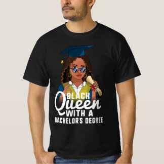 Zwarte koningin met een Afstuderen van bachelor T-shirt