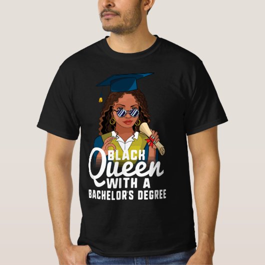 Zwarte koningin met een Afstuderen van bachelor T-shirt (Voorkant)