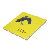 Zwarte kraai en haiku tegeltje (Zijkant)