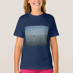 Zwarte kraai en witte kraanvogels: een contrast in t-shirt