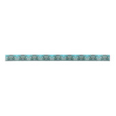 zwarte kraai op blauw satijnen lint (Voorkant)