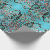 zwarte kraai op blauw verpakkingspapier cadeaupapier (Hoek)