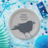 Zwarte kraai op grijs gepersonaliseerd papieren bordje (Feest)