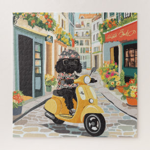 Zwarte krabbelende stepscooter op Europese stadsst Legpuzzel